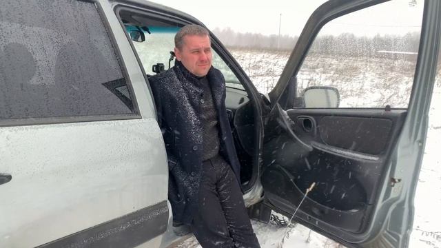 РЕМОНТИРУЕШЬ НИВУ СВОИМИ РУКАМИ? Почему в сервисе - ДЕШЕВЛЕ | Сдохла приборка и поворотники