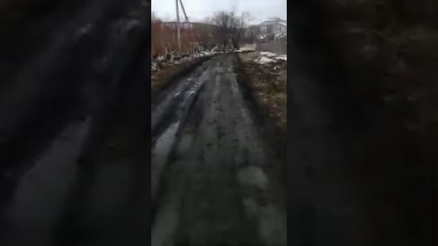Срочно произвести отсыпку дороги по улице Заречной в селе Чехов