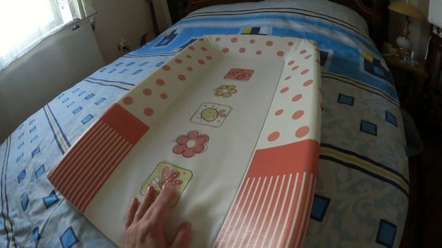 Влог. Зачем нужен пеленатор? Обзор кроватки и прогулка.14.09.2017 смотреть онлайн