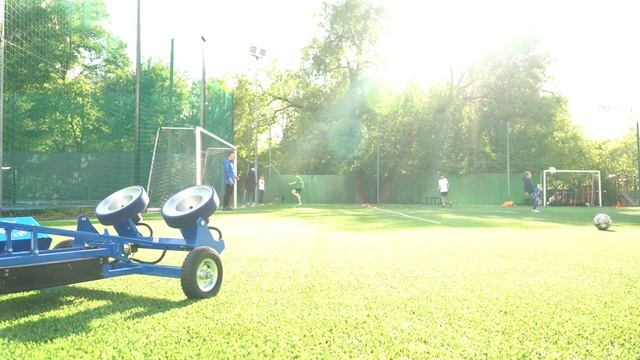 Пушка для подачи мячей Ракета смотреть онлайн