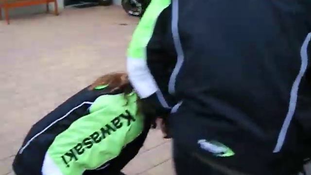 Mätti und KX500 смотреть онлайн