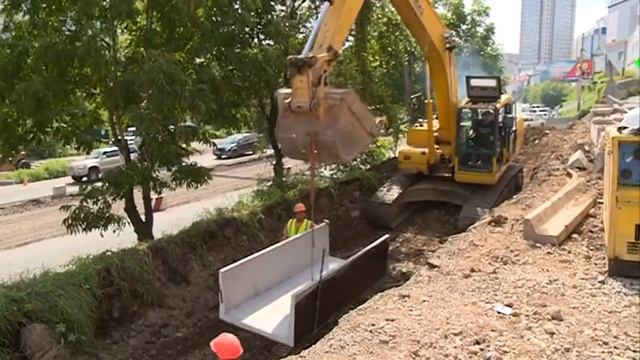 Во Владивостоке на Народном проспекте начались масштабные ремонтные работы теплотрассы смотреть онлайн