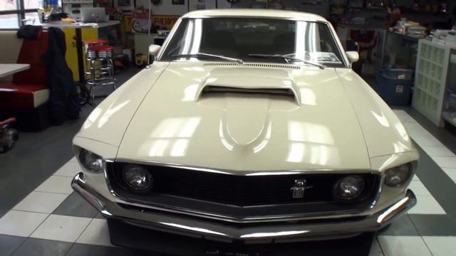 1969 Ford Mustang Boss 429 with Wimbledon White Paint on My Car Story with Lou Costabile смотреть онлайн
