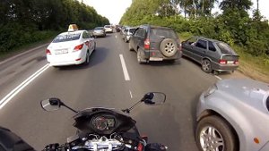 Suzuki GSX-1250. Я не представляю, как на нем ездить)