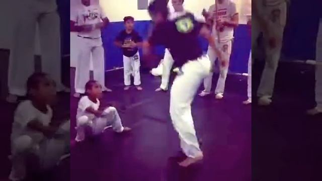N'jia Kai[7] Capoeira at CDO Miami смотреть онлайн