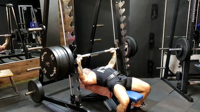 Жим в Смите -5*3 смотреть онлайн