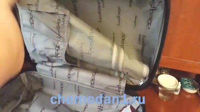 Пластиковый чемодан – необходимая вещь для комфортного отдыха смотреть онлайн