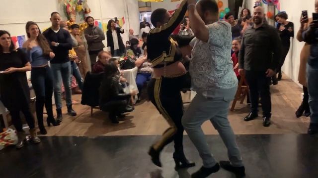 Reto Leyendas De Bachata - Alex y Desiree смотреть онлайн