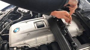 BMW E90 N52 325i How to change spark plugs
