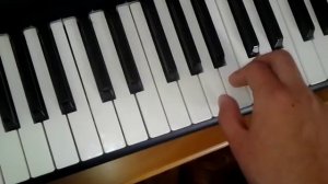 Как играть "Мурку" на пианино (ЛЕГКО)