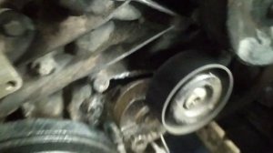 Mercedes Benz 2.2 cdi УСТРАНЯЕМ СВИСТ, меняем помпу.