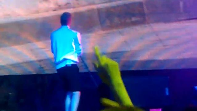 Ваня Дорн не качает бицепсы,Ваня качает танцпол! смотреть онлайн