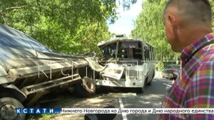 Пассажирам, пострадавшим при аварии автобуса, полицейские прямо в больнице выписали штрафы
