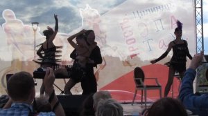 Зажигательный танец с хореографией из к/ф «Кабаре»