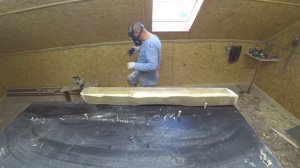 Деревянная кровать из бруса