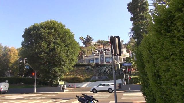 Spa Guy Explores Hollywood Santa Monica and Malibu Exploring Around смотреть онлайн