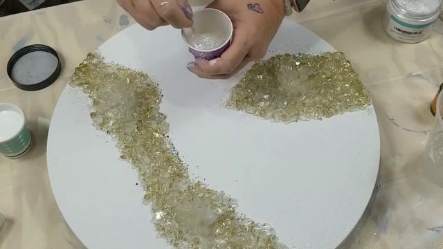 Beautiful Gold and white Geode Resin Art, #180 смотреть онлайн