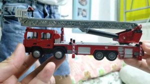 Tiny HK X Tiny City DX2 Ladder Fire Engine unboxing and stop motion 微影