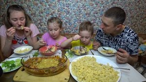 МУКБАНГ КУРИЦА ? И МАКАРОНЫ С СЫРОМ | MUKBANG CHICKEN AND MACARONI AND CHEESE #мукбанг #mukbang