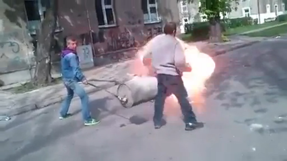 Нормальный_ Выстрел_из_бака_) смотреть онлайн