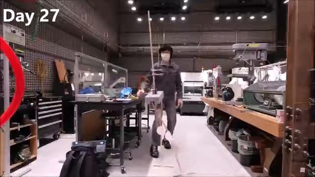 Бегущий двуногий робот смотреть онлайн