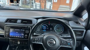 -30 Nissan Leaf 