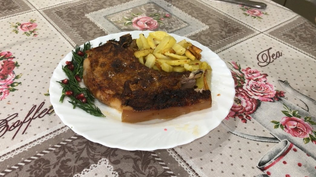 Мясо свинины На праздничный стол Очень просто ибыстро Мясо получается очень нежным и сочным.