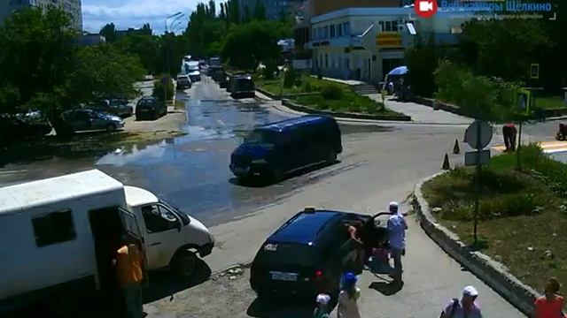 Перекрёсток в Щёлкино, 16.06.2015 - time-lapse с камеры 2 смотреть онлайн