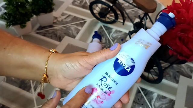 Nivea Rose+argan oil v/s Nivea Vanilla+almond oil ||Nivea oil in lotion bodylotion- Is it worth it?