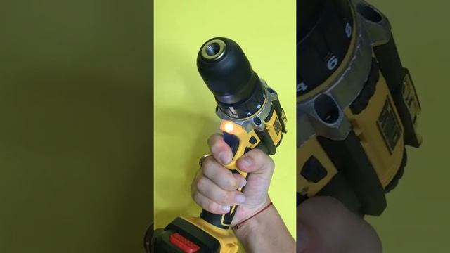 Шуруповёрт DeWalt 14.4 v