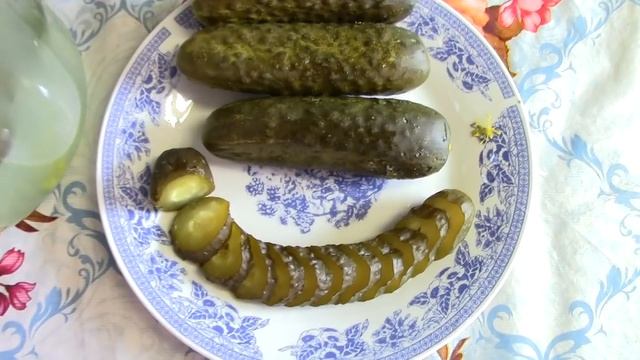 Малосольные хрустящие огурцы/ Как сделать огурцы хрустящими / Соленые огурцы / Вкусные огурцы
