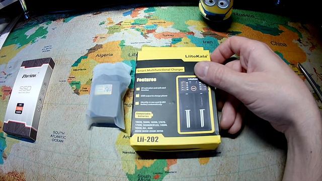 Зарядное устройство Liitokala и новый SSD объемом 256 Гб - распаковка и обзор смотреть онлайн