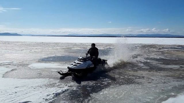 Снегоход POLARIS ПО ВОДЕ!!!!ШОК смотреть онлайн