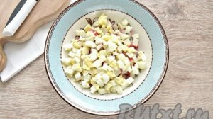 Салат с крабовыми палочками и грецкими орехами