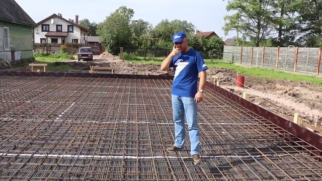 Монолитная фундаментная плита 300 мм под дом из газобетона. Дренаж. Цена. "СВ-Фундамент"