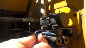 неисправность электрического топливного насоса подкачки топлива JCB