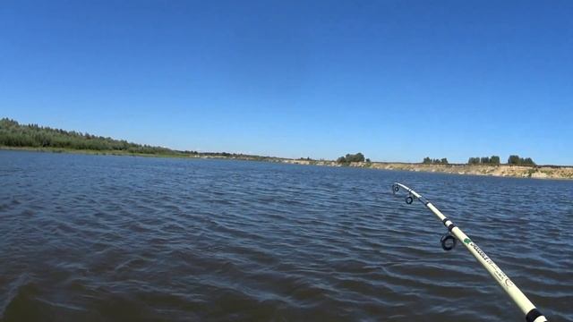УДАЧНАЯ рыбалка на ОКЕ в бесклёвье,один воблер сделал рыбалку смотреть онлайн