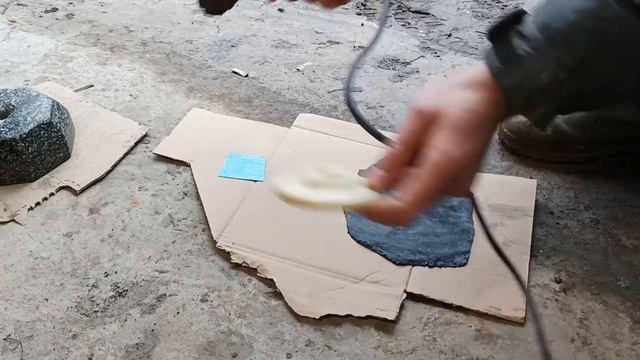 Настольная лампа из камня и кожи. смотреть онлайн