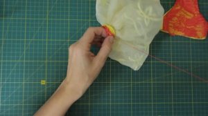 Шью платье с заниженной талией для куклы Барби. I sew a dress with a low waist for a Barbie doll.