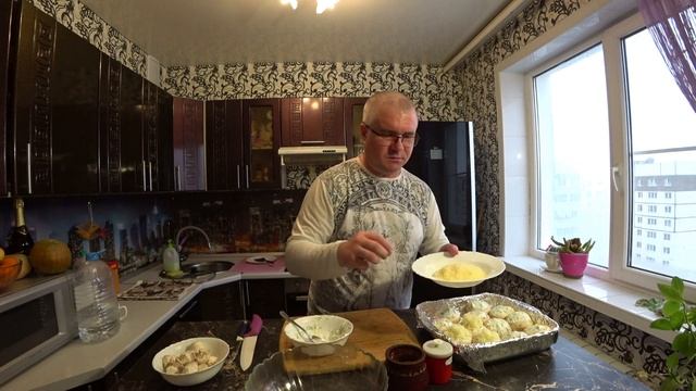 ГРИБЫ в ДУХОВКЕ и ЖАРЕННОЕ МЯСО.  Самые вкусные ШАМПИНЬОНЫ в духовке.