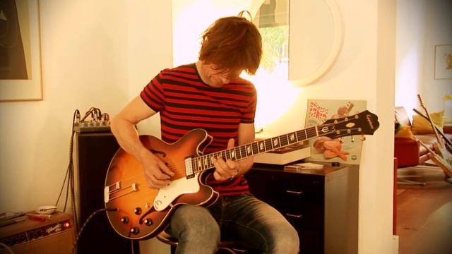 1967 Epiphone Riviera смотреть онлайн