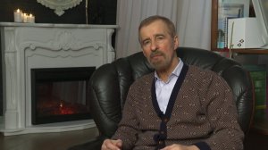 23 ФЕВРАЛЯ перенести на январь, а ГОРЕ ПРАВИТЕЛЯ Сталина в селение ГОРИ, подальше от Красной площади