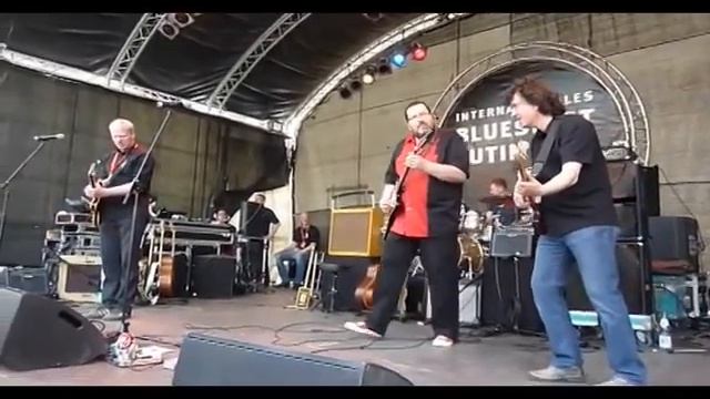 Watch Out смотреть онлайн