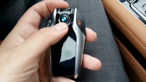 BMW X7 display key specification