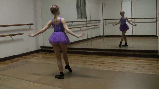 Carnaval Of The Animals 'The Swan', training ( 8 years old) смотреть онлайн