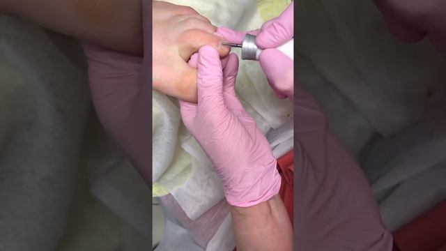 #педикюрмосква #педикюртропаревоникулино #бьютиуслуги Идеальный педикюр. Покрытие Shellac смотреть онлайн