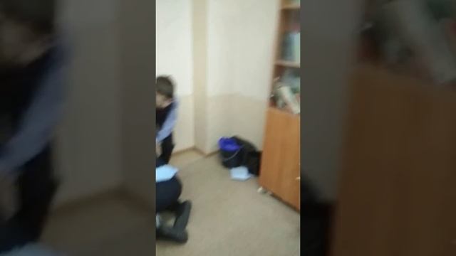 Чем надо заниматься на перемене смотреть онлайн