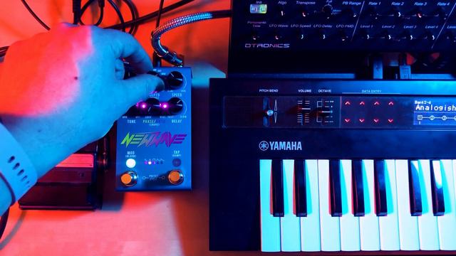 Just a Minute - Reface DX + New Wave + DFX9 смотреть онлайн