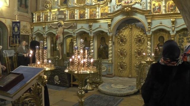 Неделя мясопустная. О страшном суде. Литургия. Храм Успения в Путинках