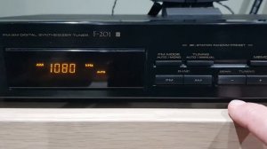Pioneer F-201 Digital Synthesizer Tuner